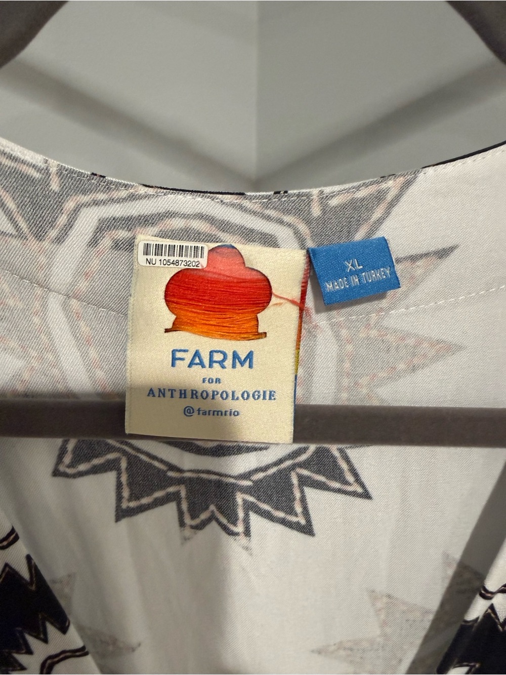 FARM Rio Black and White Graphic V-Neck Jumpsuit - Picture 3 of 4